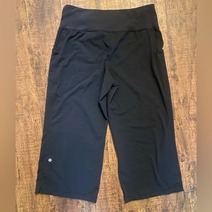 Lululemon Relaxed Fit Gaucho Style Capris - GUC